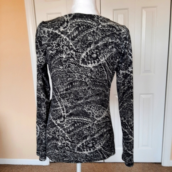 ANN TAYLOR - Rich black and white top for women - Size: S - Picture 2 of 15